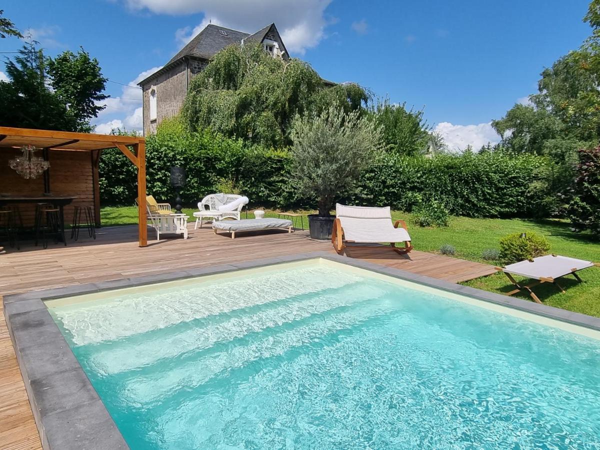 Villa Mura Gite Luxe Avec Piscine Et Spa Campagne Et Grand Air Nouvelle Aquitaine Correze Neuvic  المظهر الخارجي الصورة