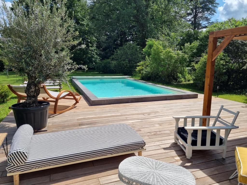 Villa Mura Gite Luxe Avec Piscine Et Spa Campagne Et Grand Air Nouvelle Aquitaine Correze Neuvic  المظهر الخارجي الصورة